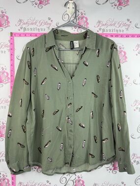 Divided long sleeve feathers Olive Green Feather Print Button-Up Blouse